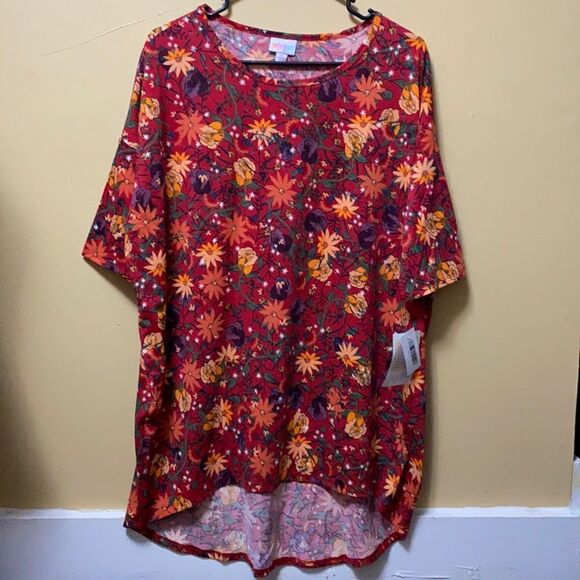 🆕 LULAROE IRMA TOP MEDIUM NEW Floral - Picture 1 of 2